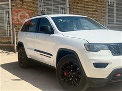 جیپ گراند شیرۆکی